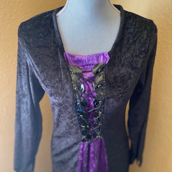 Witch Dress and Hat Halloween costume - Picture 11 of 11